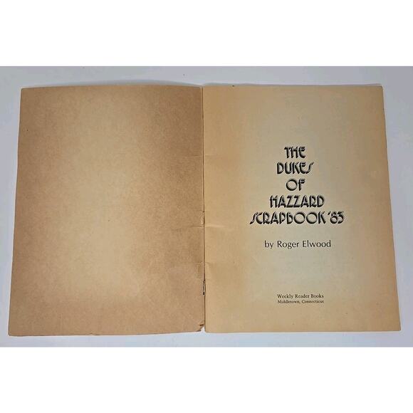 Vintage The Dukes of Hazzard Scrapbook ‘83 by Roger Elwood S3 - Picture 2 of 11